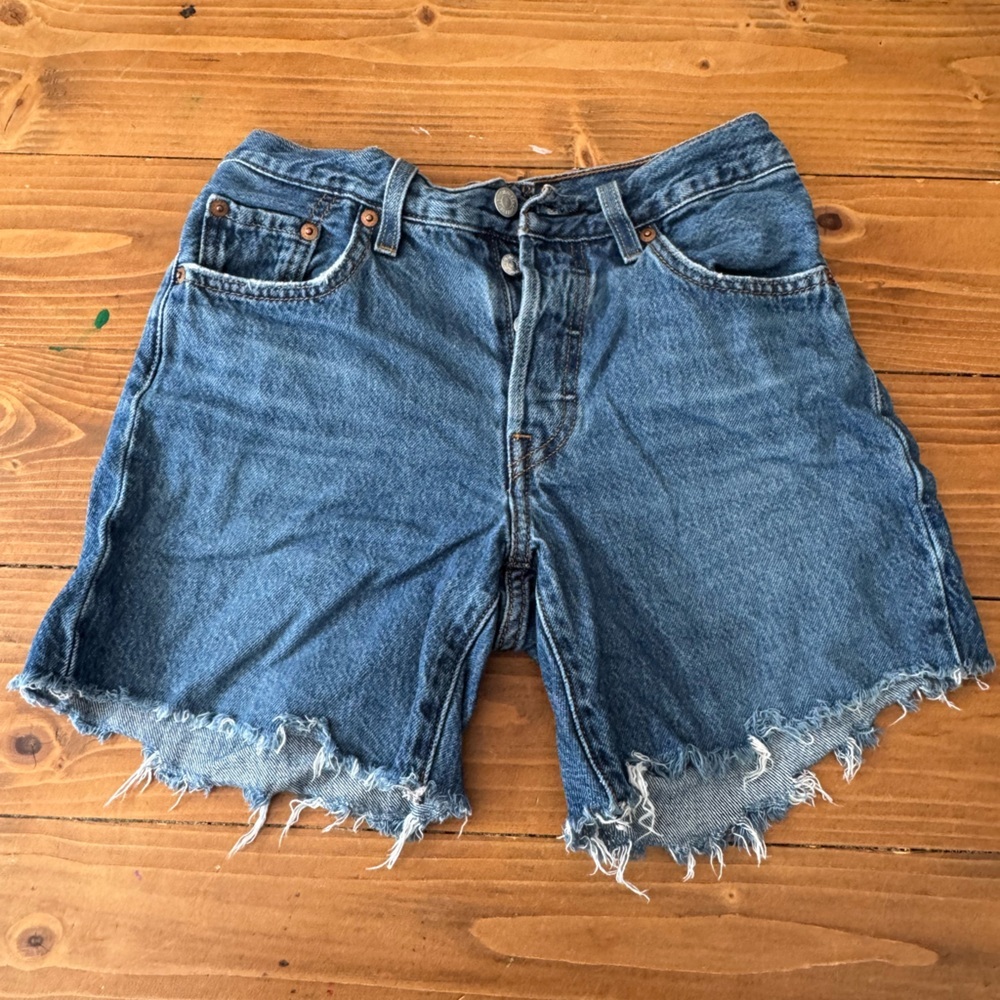 Stylish Blue Denim Cut-Off Women Jeans - Picture 5 of 6
